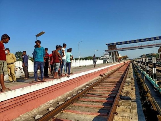 Man Crushed to Death Under Train Wheels in Sabroom